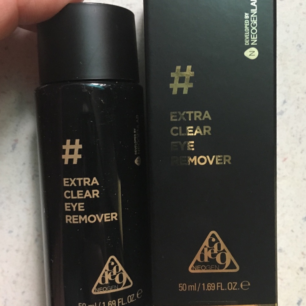 Eye makeup remover